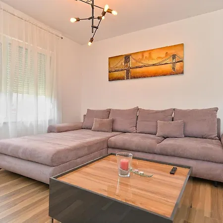 Fuer 4 Personen Ca 74 Qm In Medulin, Istrien Suedkueste Von Istrien Holiday home Medulin